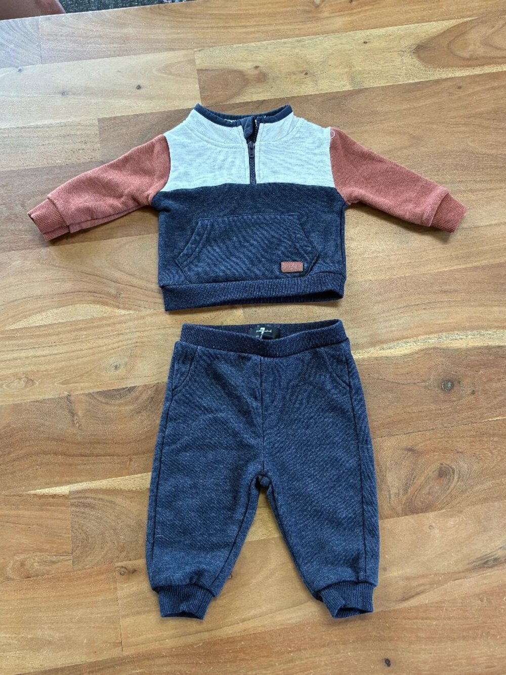 7 For All Mankind- fleece set
